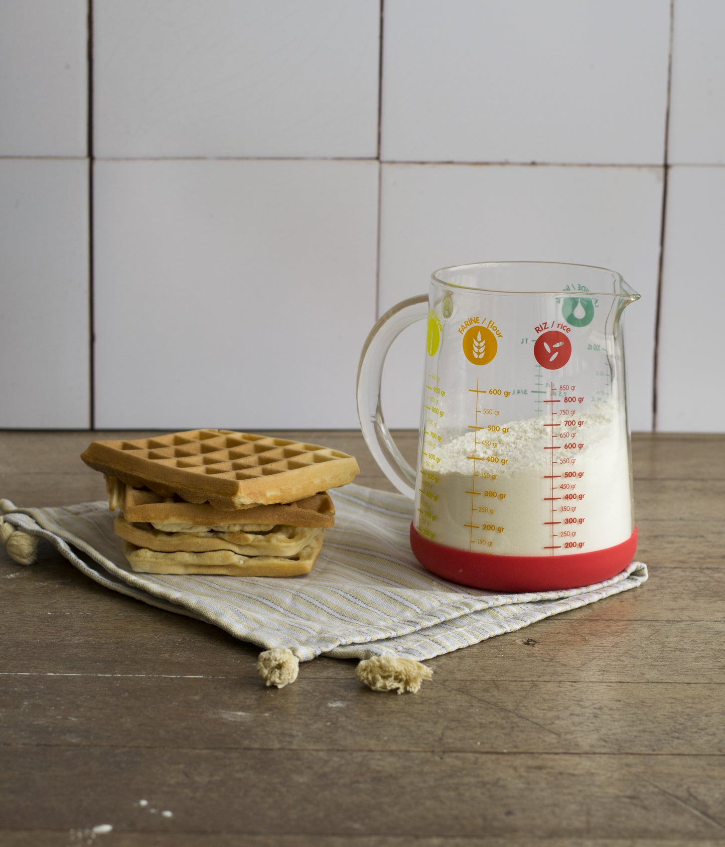 Glass Measuring Pitcher with Removable Silicone Base