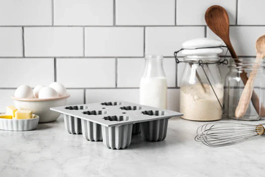 Silicone vs. Metal Molds: What’s the Difference and Can You Use Them in a Convection Oven?