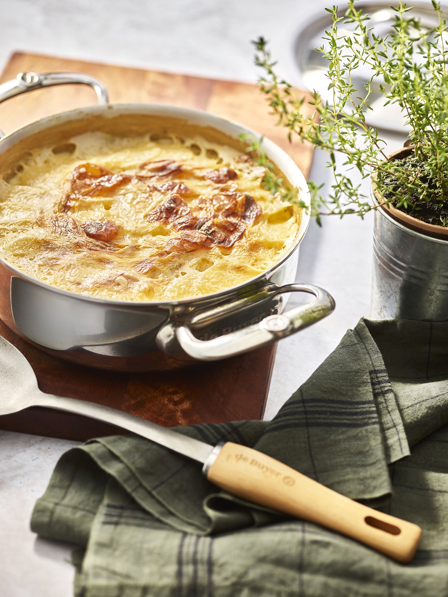 AFFINITY 5-Ply Stainless Steel Rondeau with Lid